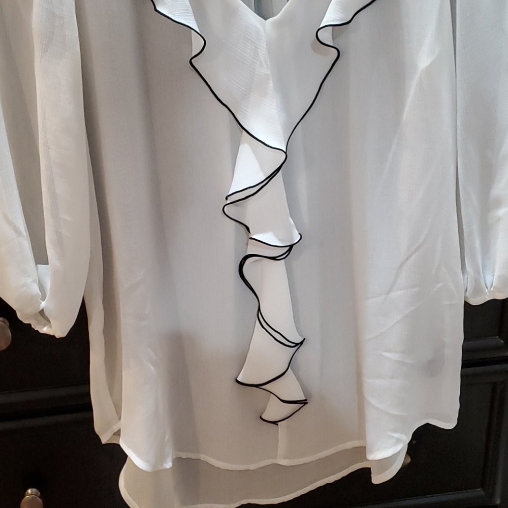 iZ Byer Ruffle Shirt - Picture 4 of 5